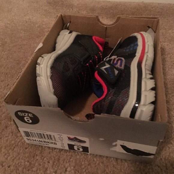 Skechers Other - SKECHERS Memory Foam Little Boys Shoes Sz 6